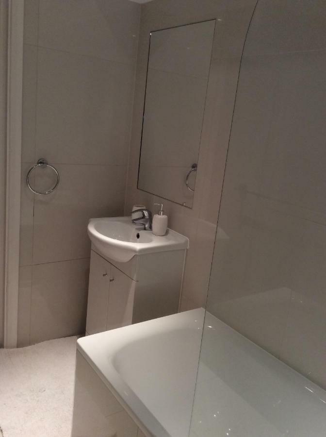 Modern Flat Apartment Watford  Luaran gambar